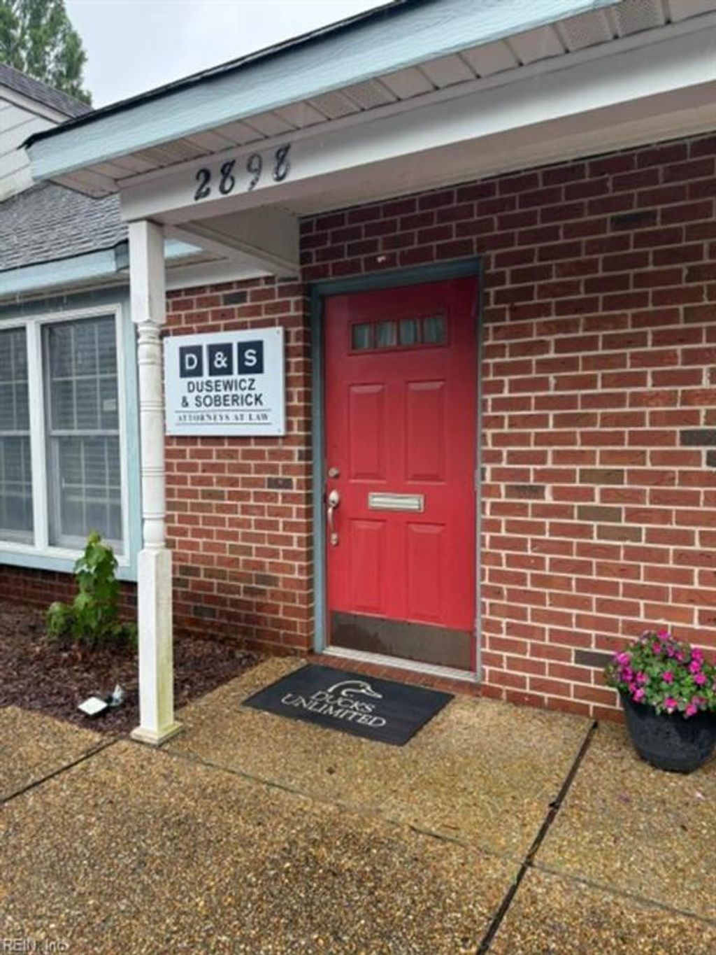 Photo of 2898 George Washington Memorial Highway #3, Hayes, VA 23072 (MLS # 10641156)