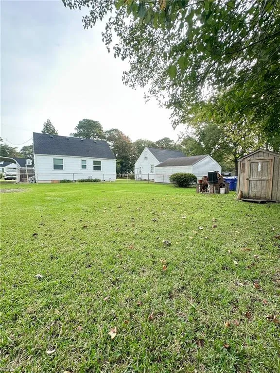 Portsmouth, Virginia 23701, United States, 2 Bedrooms Bedrooms, ,1 BathroomBathrooms,Residential,Active,216650