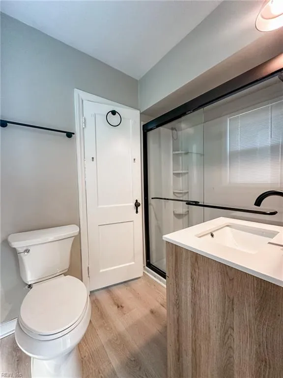 Portsmouth, Virginia 23701, United States, 2 Bedrooms Bedrooms, ,1 BathroomBathrooms,Residential,Active,216650