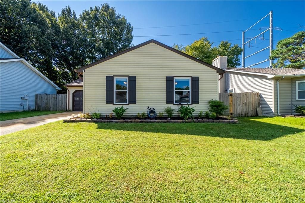 Photo of 1305 Chickadee Lane, Virginia Beach, VA 23451 (MLS # 10618834)