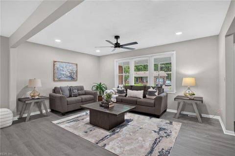 Photo of 1109 Lakeview Drive, Portsmouth, VA 23701 (MLS # 10645620)
