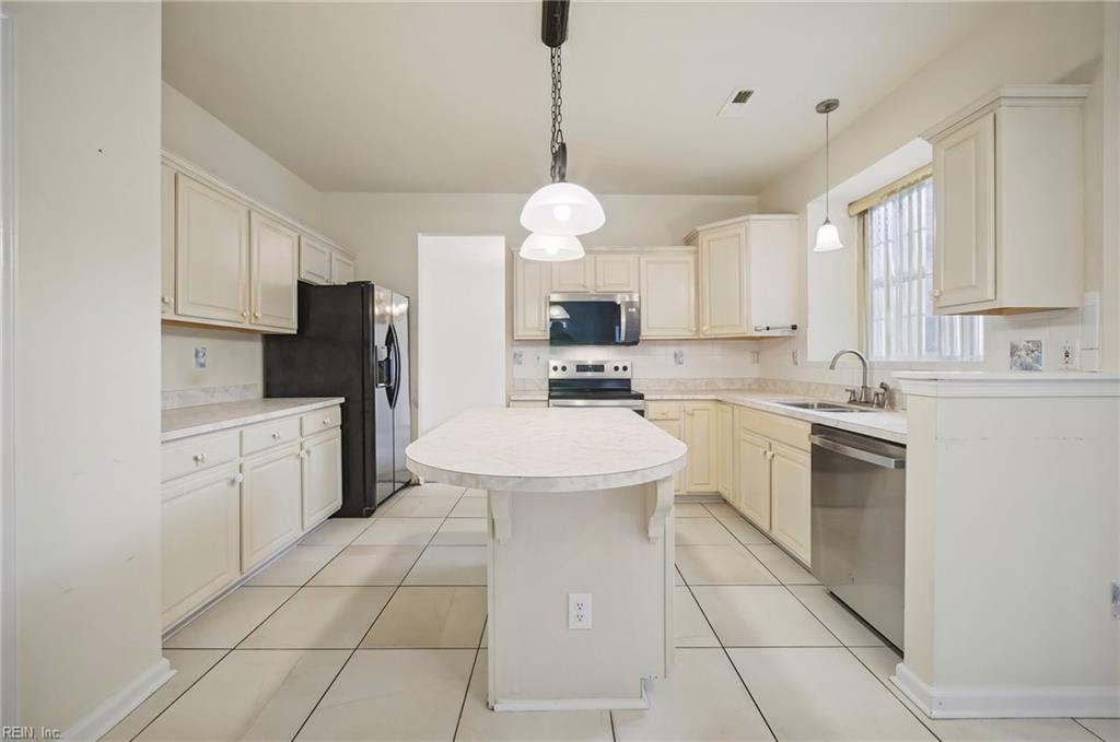 Photo of 3884 Donnington Drive, Virginia Beach, VA 23456 (MLS # 10654190)