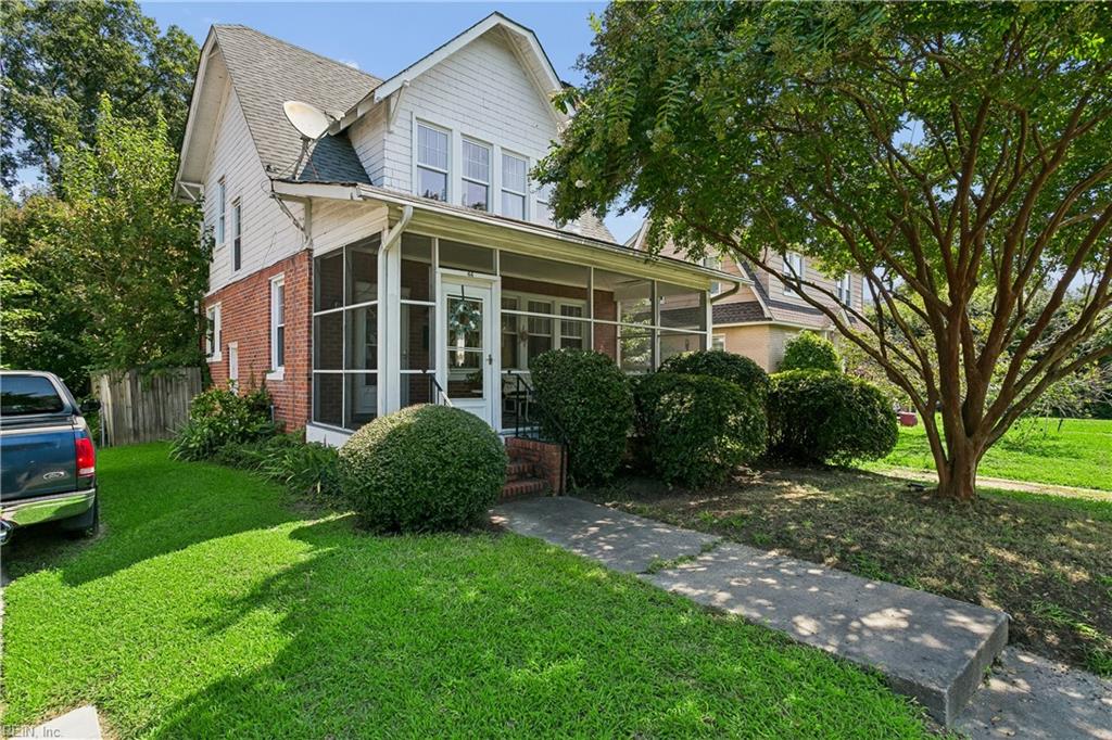 Photo of 44 Cherry Avenue, Hampton, VA 23661 (MLS # 10650763)