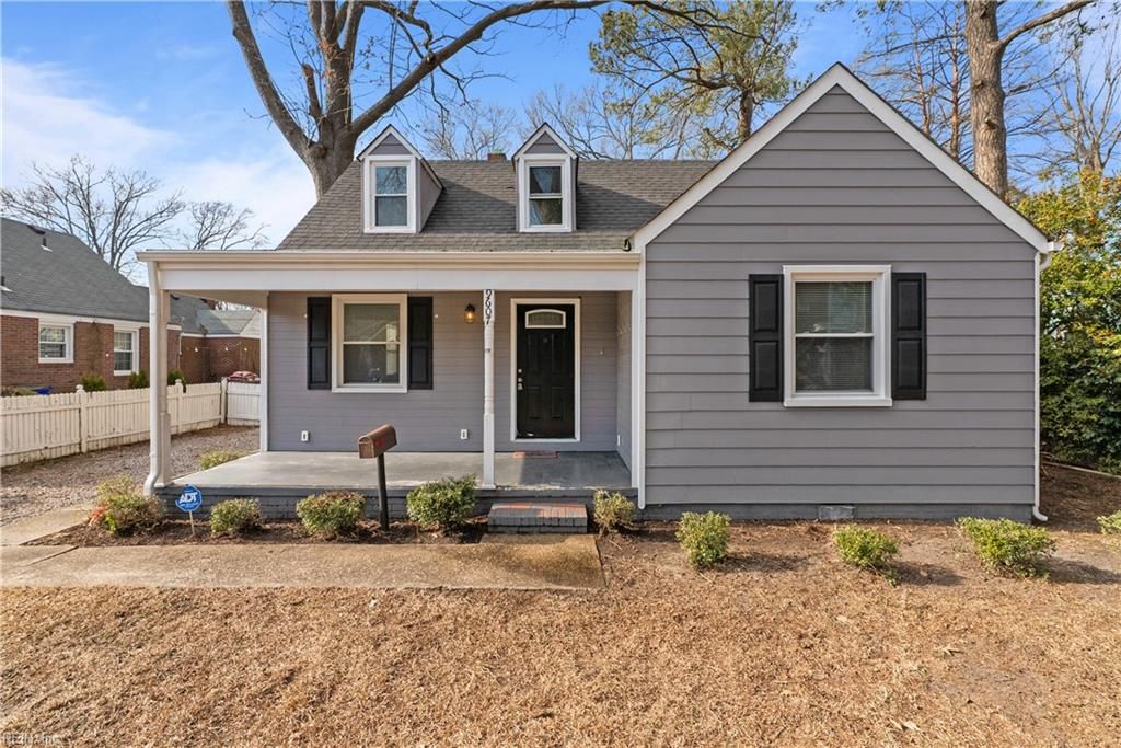 Photo of 9607 Sherwood Place, Norfolk, VA 23503 (MLS # 10620204)