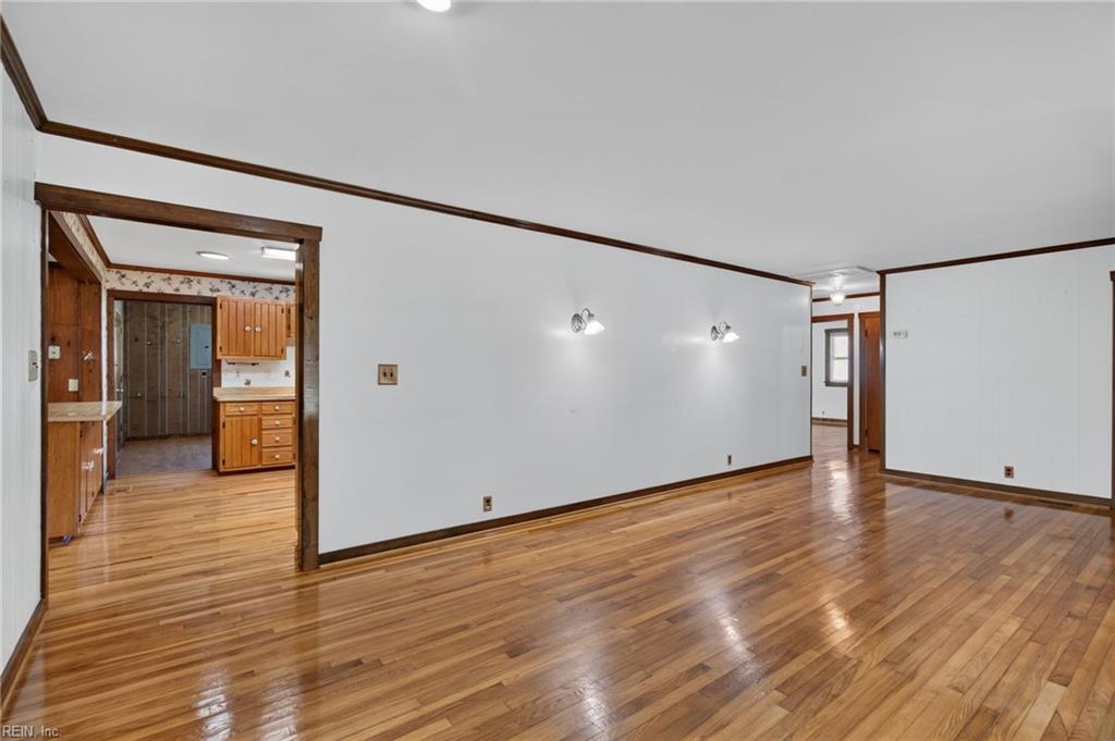 Photo of 1477 London Bridge Rd RD, Virginia Beach, VA 23453 (MLS # 10650932)