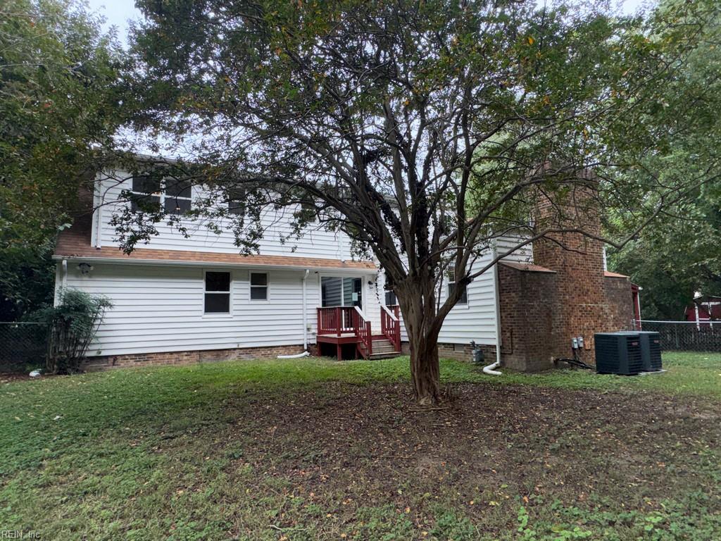 Photo of 118 Sandpiper Street, Newport News, VA 23602 (MLS # 10658468)