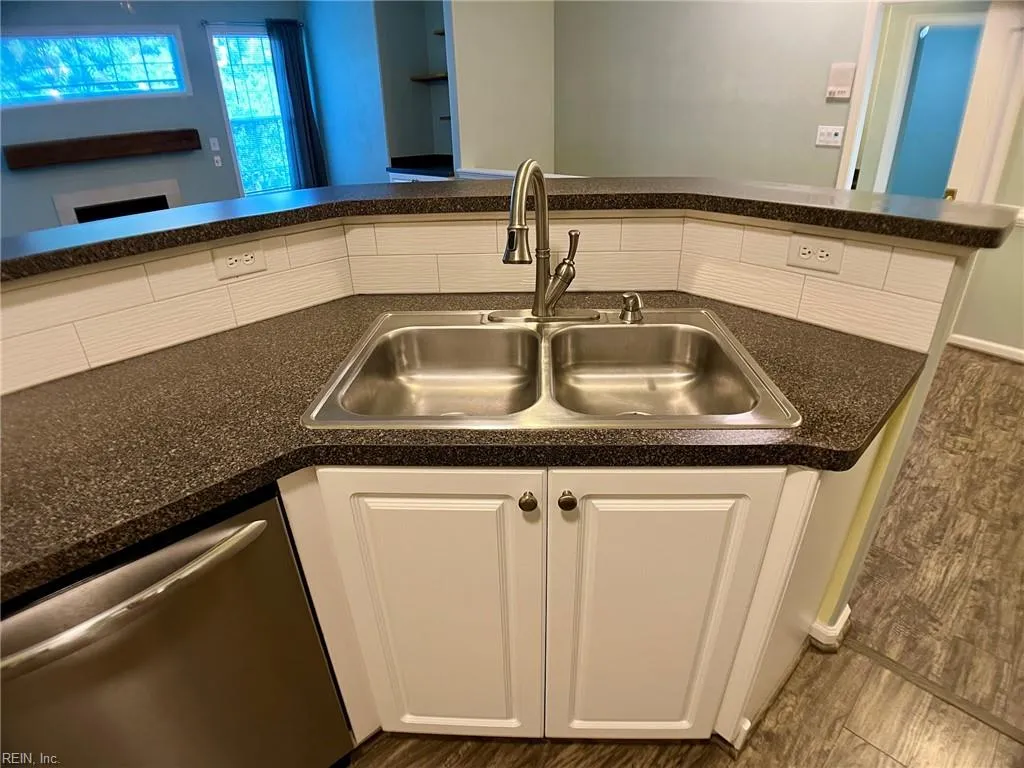 Virginia Beach, Virginia 23455, United States, 3 Bedrooms Bedrooms, ,2 BathroomsBathrooms,Residential,Active,206801