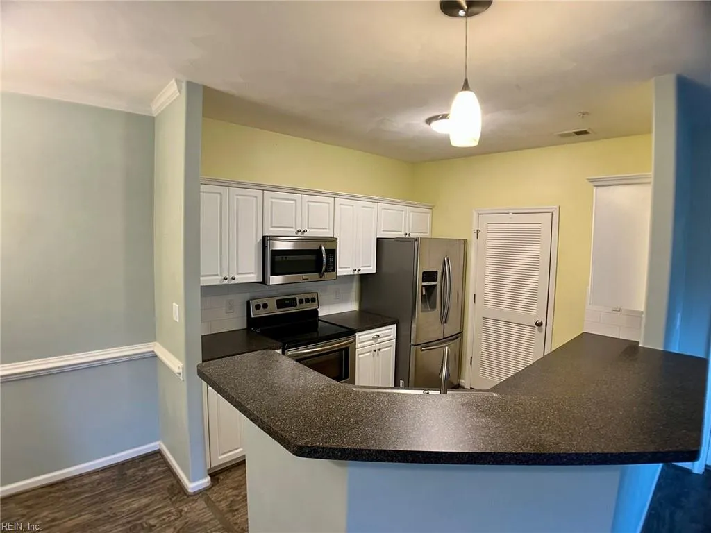 Virginia Beach, Virginia 23455, United States, 3 Bedrooms Bedrooms, ,2 BathroomsBathrooms,Residential,Active,206801