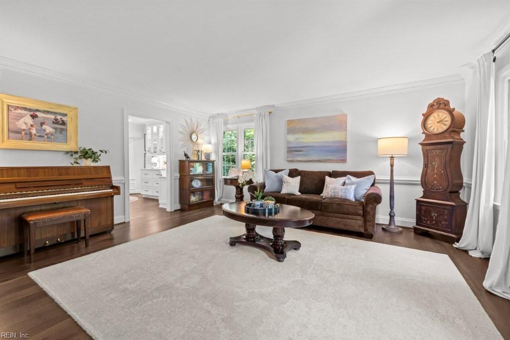 3655 Hill Breeze RD