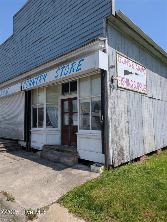 209 Main ST