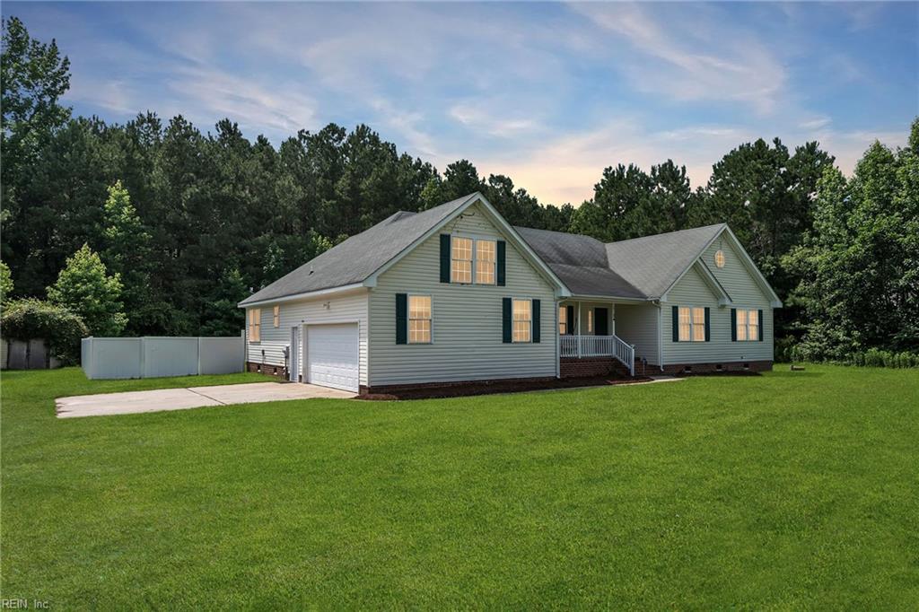 1124 Saint Brides RD W