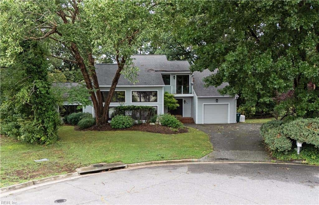 Photo of 49 Dillwyn Drive, Newport News, VA 23602 (MLS # 10642690)