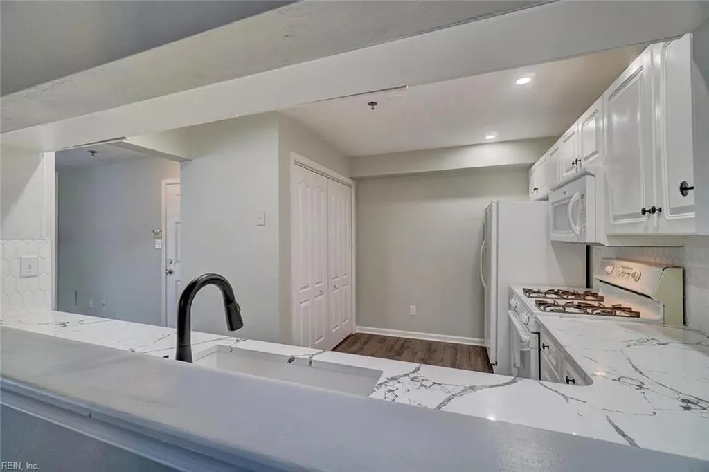 Virginia Beach, Virginia 23451, United States, 3 Bedrooms Bedrooms, ,2 BathroomsBathrooms,Residential,Active,99078