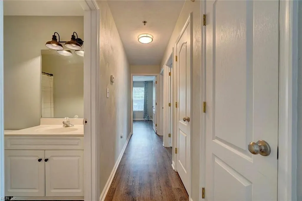 Virginia Beach, Virginia 23451, United States, 3 Bedrooms Bedrooms, ,2 BathroomsBathrooms,Residential,Active,99078