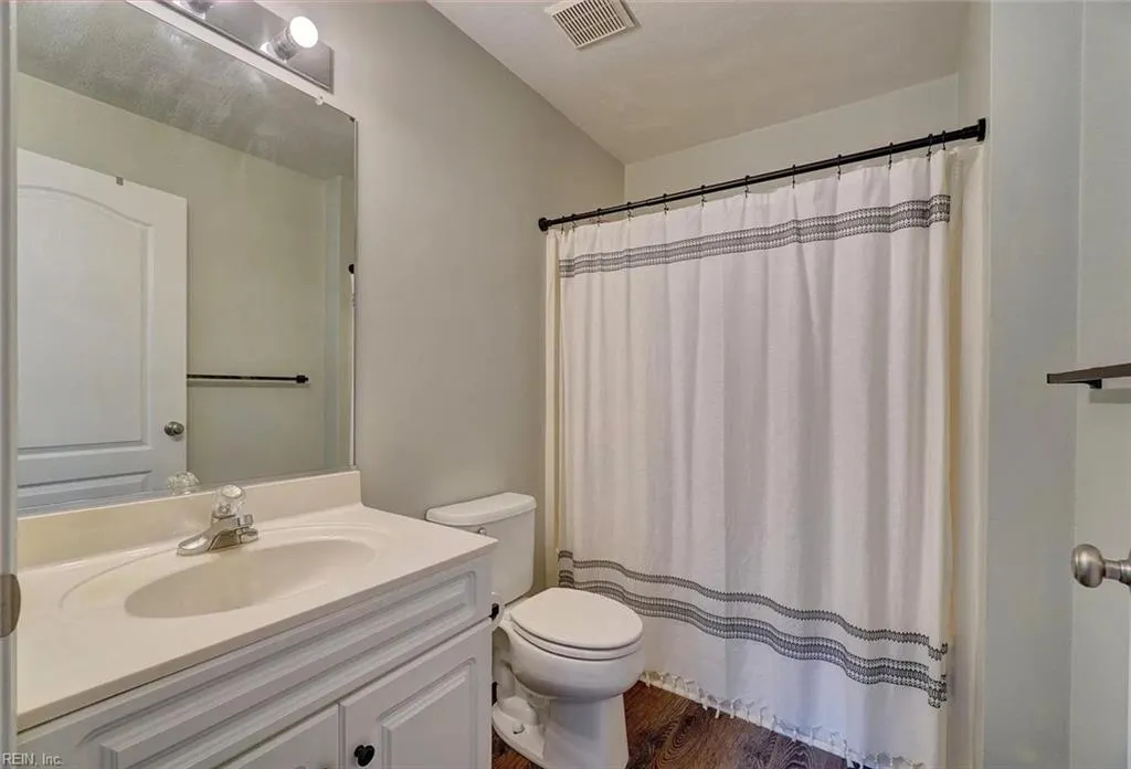 Virginia Beach, Virginia 23451, United States, 3 Bedrooms Bedrooms, ,2 BathroomsBathrooms,Residential,Active,99078