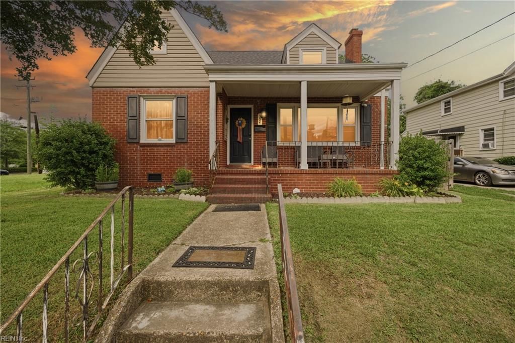 Photo of 304 Walker Avenue, Norfolk, VA 23523 (MLS # 10636932)