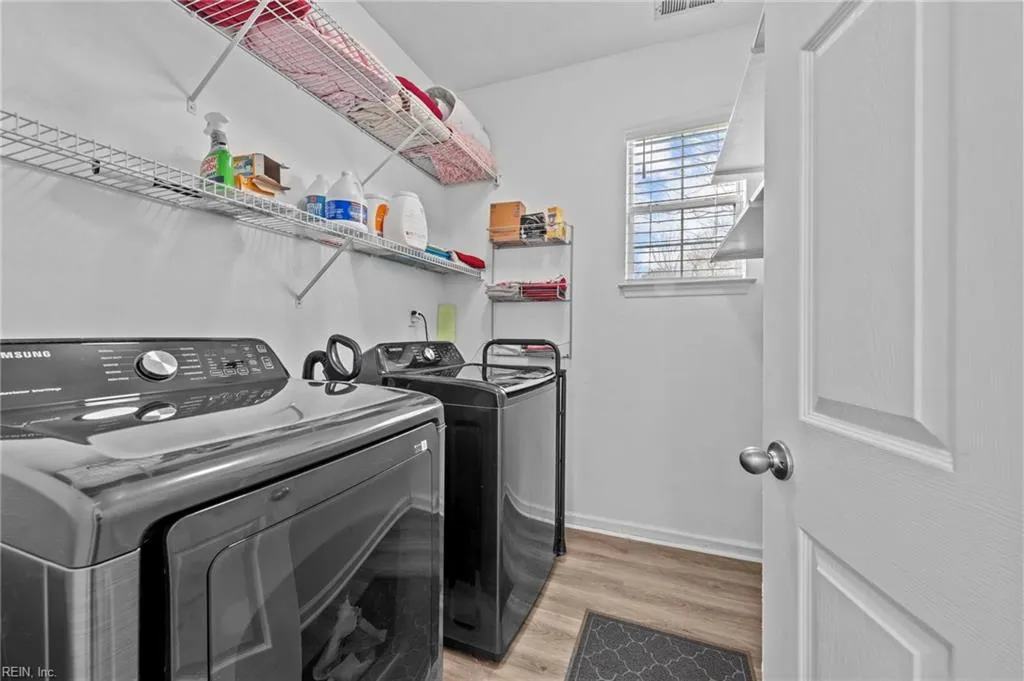 Virginia Beach, Virginia 23456, United States, 4 Bedrooms Bedrooms, ,3 BathroomsBathrooms,Residential,Pending,9157