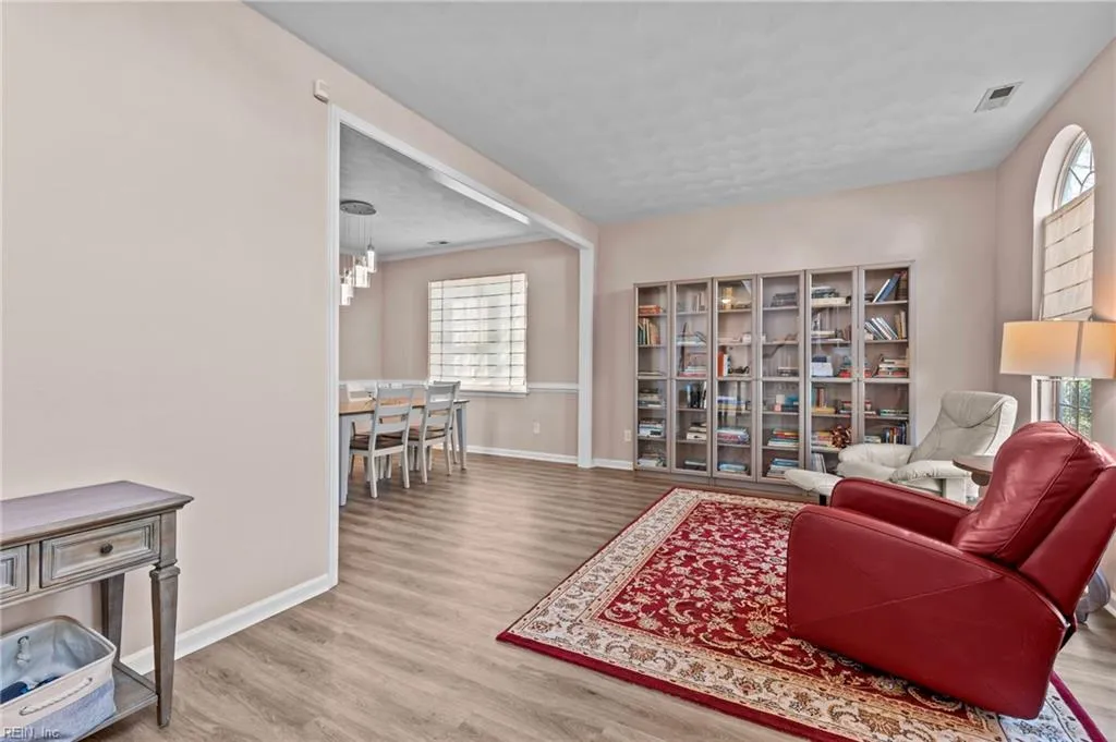 Virginia Beach, Virginia 23456, United States, 4 Bedrooms Bedrooms, ,3 BathroomsBathrooms,Residential,Pending,9157