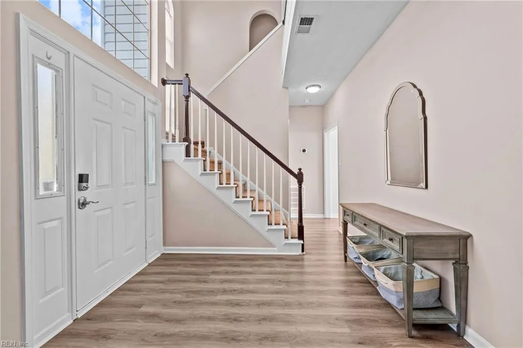 Virginia Beach, Virginia 23456, United States, 4 Bedrooms Bedrooms, ,3 BathroomsBathrooms,Residential,Pending,9157