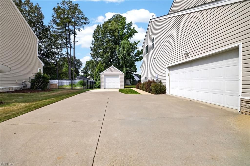 Photo of 236 Grandville Arch, Smithfield, VA 23430 (MLS # 10639450)