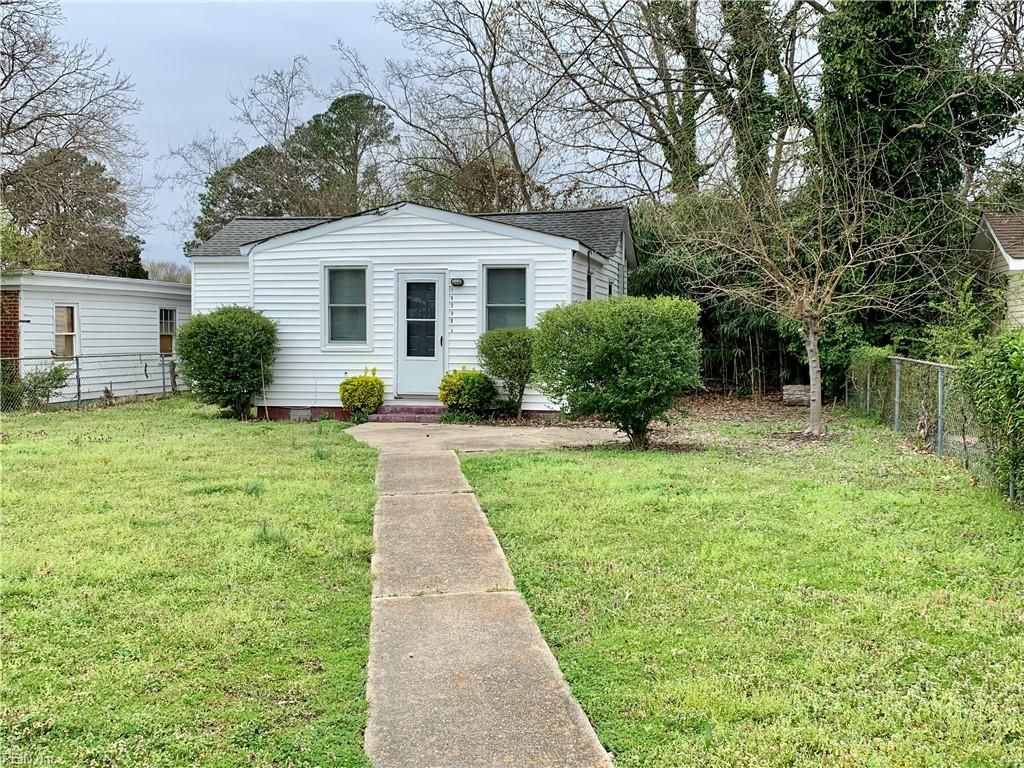 Photo of 1909 N Mallory Street #B, Hampton, VA 23664 (MLS # 10638924)