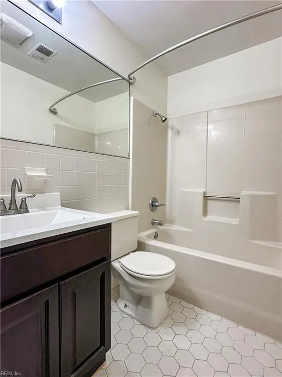 Norfolk, Virginia 23513, United States, 3 Bedrooms Bedrooms, ,2 BathroomsBathrooms,Residential,Active,251087