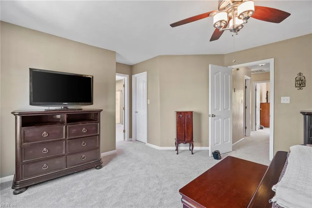 Virginia Beach, Virginia 23454, United States, 4 Bedrooms Bedrooms, ,3 BathroomsBathrooms,Residential,Pending,128438