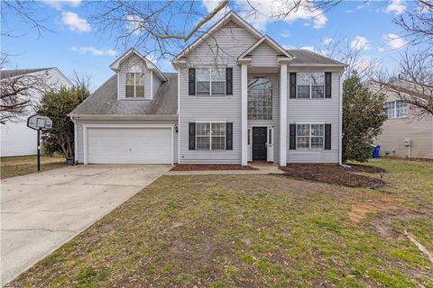 Photo of 6322 Pelican Crescent S, Suffolk, VA 23435 (MLS # 10620792)