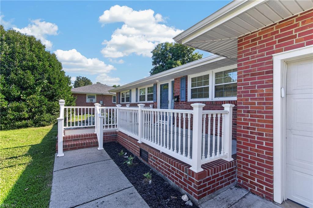 Photo of 43 Beaconsdale Lane, Newport News, VA 23601 (MLS # 10652668)