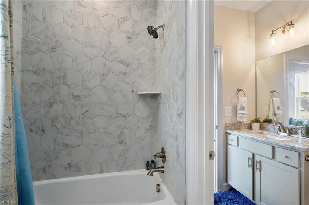 Virginia Beach, Virginia 23451, United States, 5 Bedrooms Bedrooms, ,4 BathroomsBathrooms,Residential,Pending,34153