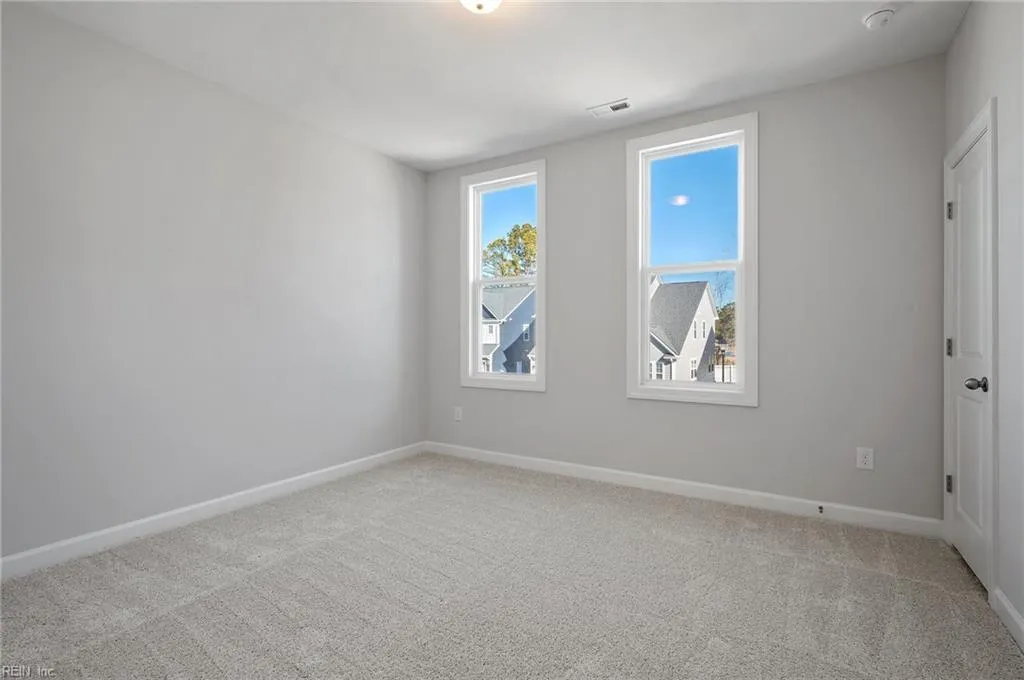 Virginia Beach, Virginia 23451, United States, 5 Bedrooms Bedrooms, ,4 BathroomsBathrooms,Residential,Pending,34153