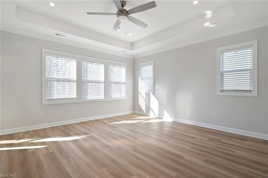 Virginia Beach, Virginia 23451, United States, 5 Bedrooms Bedrooms, ,4 BathroomsBathrooms,Residential,Pending,34153