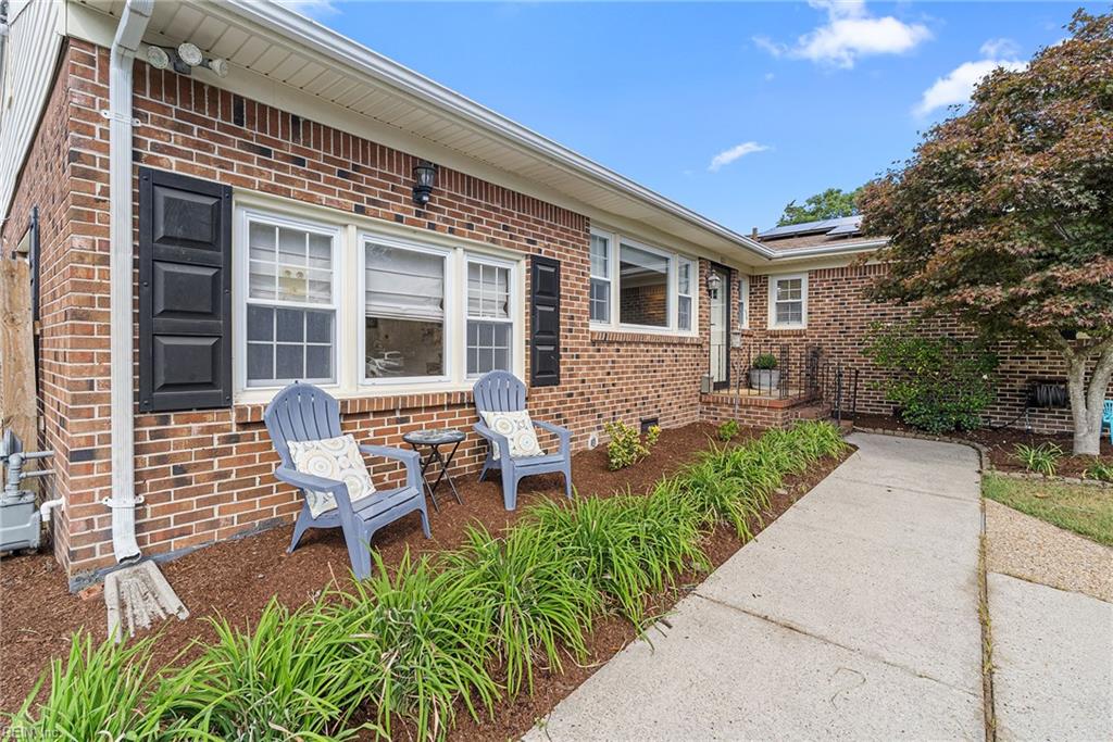 Photo of 821 Ray Place, Virginia Beach, VA 23454 (MLS # 10653888)