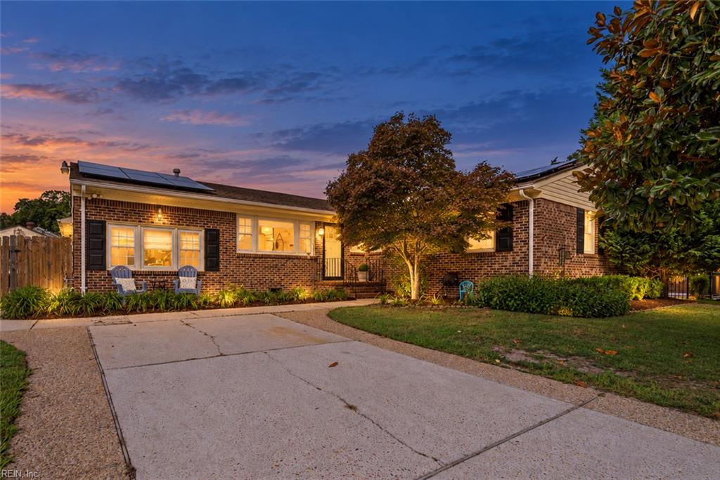 Photo of 821 Ray Place, Virginia Beach, VA 23454 (MLS # 10653888)