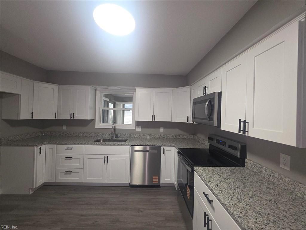 Photo of 536 Southgate Avenue, Virginia Beach, VA 23462 (MLS # 10628342)