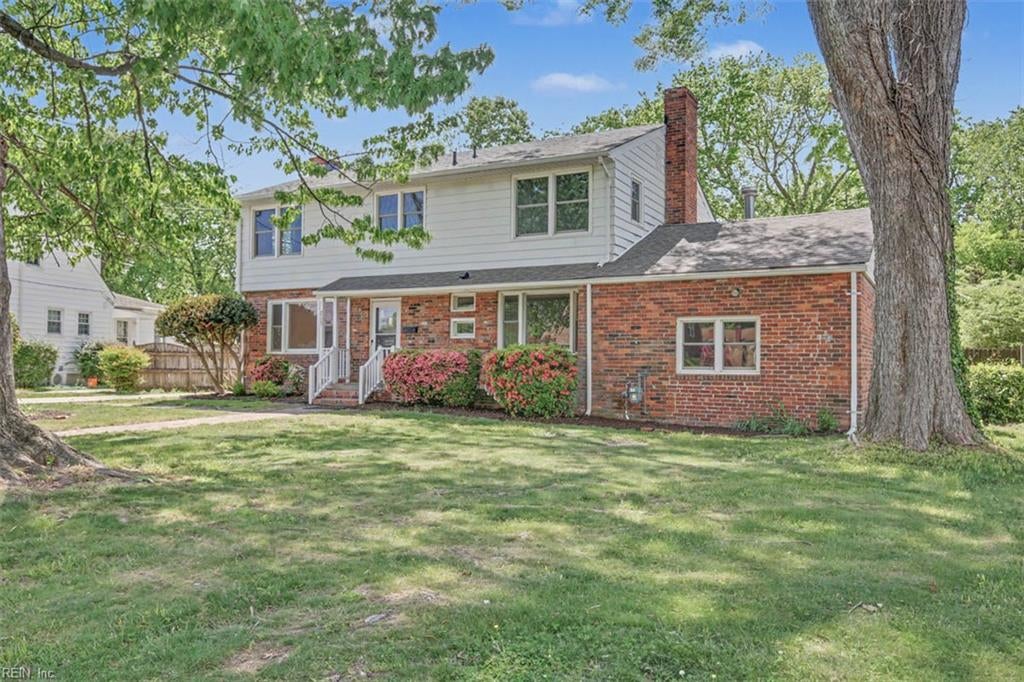 Photo of 213 Brooke Drive, Hampton, VA 23669 (MLS # 10651393)