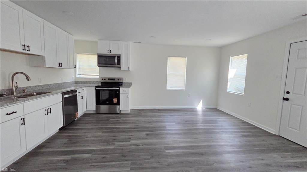 Photo of 19 Maplewood Street, Hampton, VA 23669 (MLS # 10651443)
