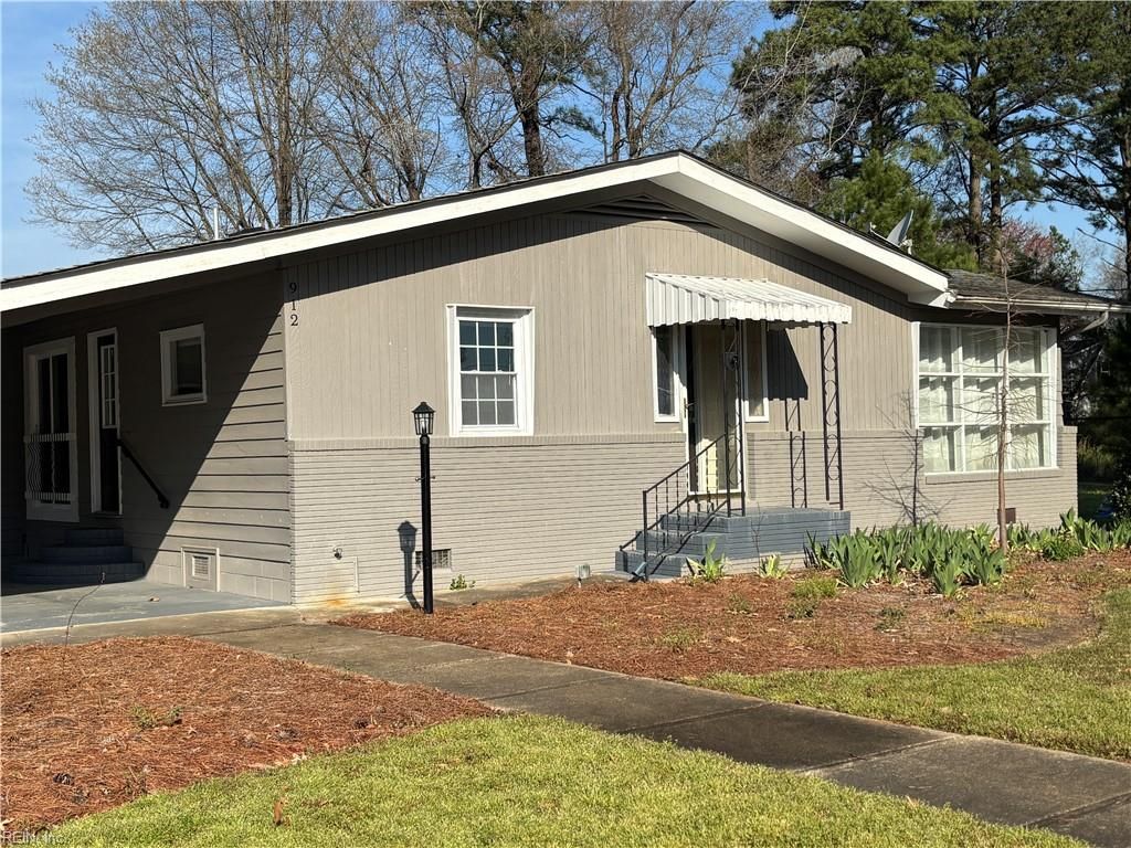 Photo of 912 Oklahoma Drive, Chesapeake, VA 23323 (MLS # 10626158)