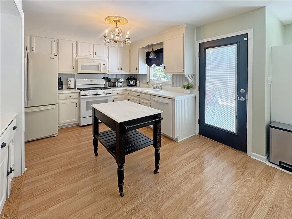 Gloucester, Virginia 23061, United States, 3 Bedrooms Bedrooms, ,3 BathroomsBathrooms,Residential,Active,189966