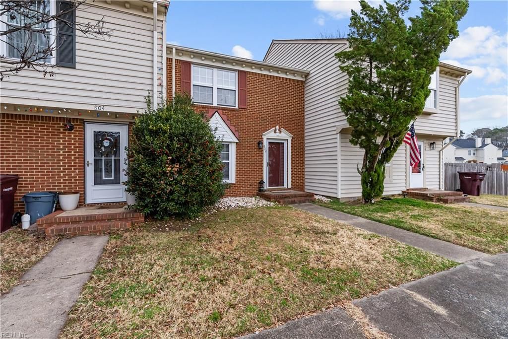 Photo of 802 Sutherland Arch, Chesapeake, VA 23320 (MLS # 10616424)