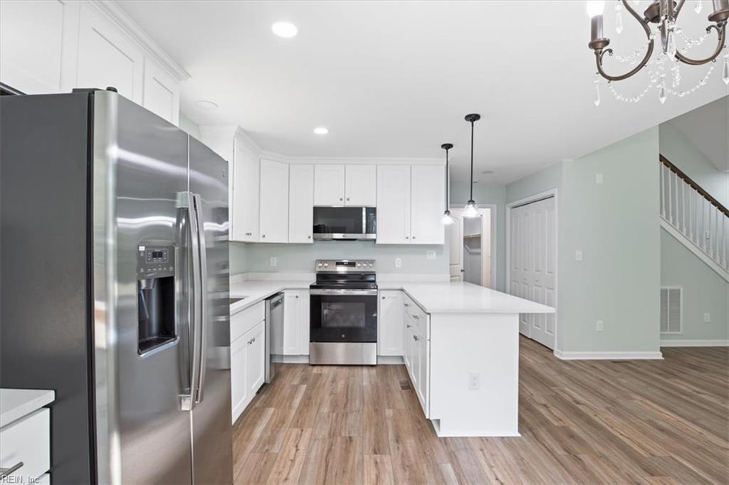 Photo of 30 Landing Reach Court, Hartfield, VA 23071 (MLS # 10652685)