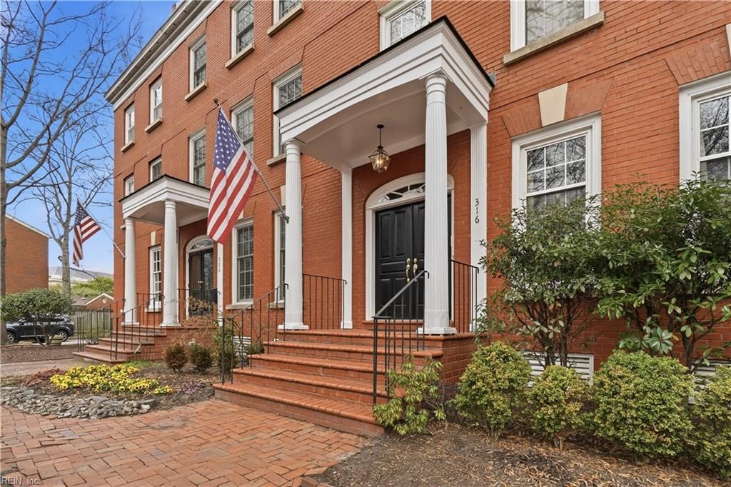 Photo of 316 College Place, Norfolk, VA 23510 (MLS # 10617880)