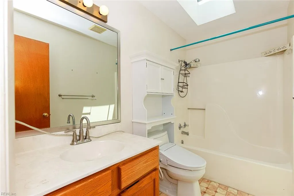 Newport News, Virginia 23602, United States, 3 Bedrooms Bedrooms, ,2 BathroomsBathrooms,Residential,Active,193703