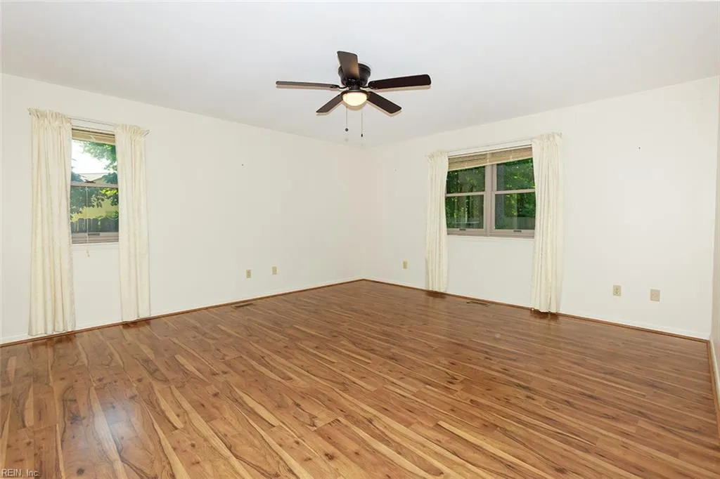 Newport News, Virginia 23602, United States, 3 Bedrooms Bedrooms, ,2 BathroomsBathrooms,Residential,Active,193703