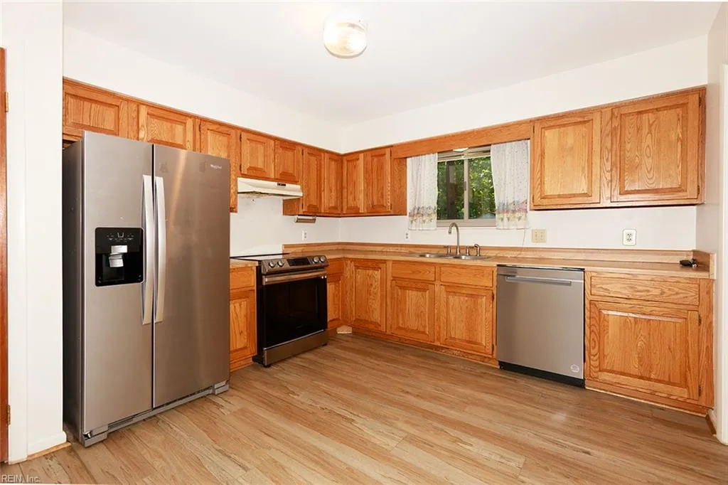 Newport News, Virginia 23602, United States, 3 Bedrooms Bedrooms, ,2 BathroomsBathrooms,Residential,Active,193703