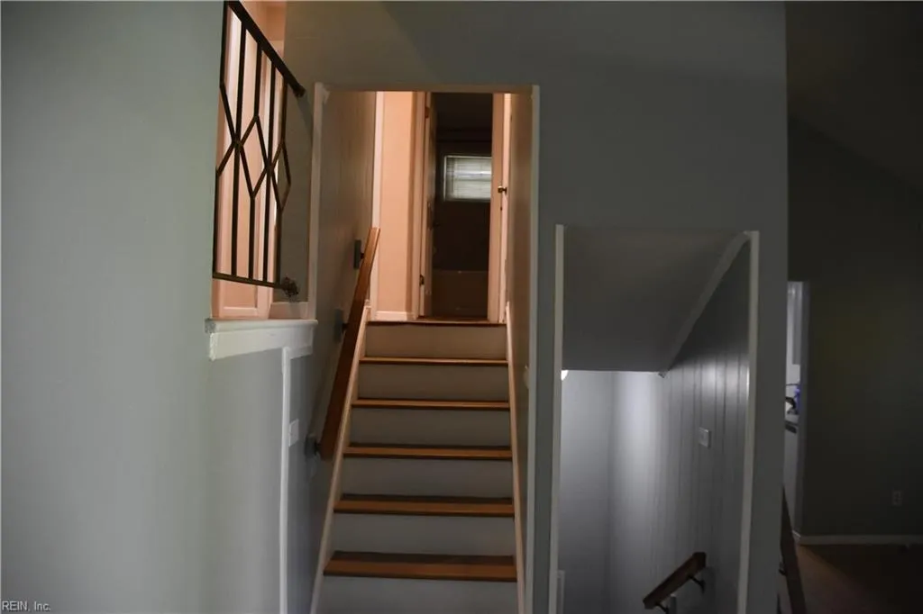 Norfolk, Virginia 23518, United States, 3 Bedrooms Bedrooms, ,2 BathroomsBathrooms,Residential,Pending,44108