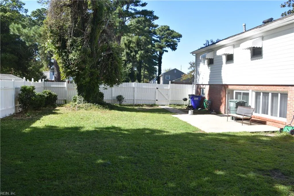 Norfolk, Virginia 23518, United States, 3 Bedrooms Bedrooms, ,2 BathroomsBathrooms,Residential,Pending,44108