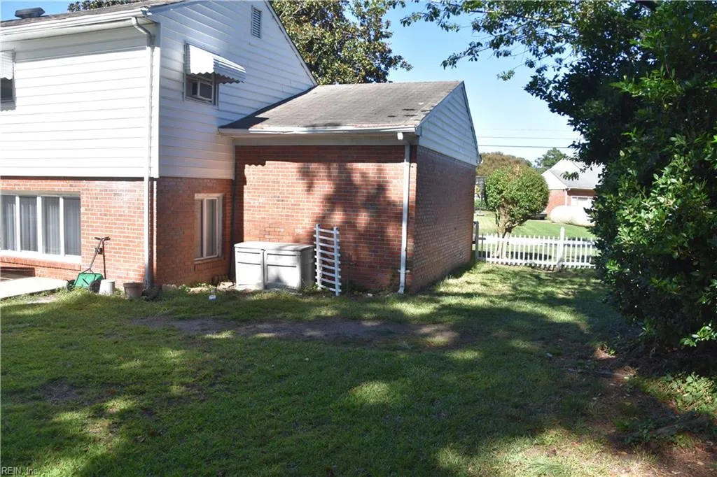 Norfolk, Virginia 23518, United States, 3 Bedrooms Bedrooms, ,2 BathroomsBathrooms,Residential,Pending,44108