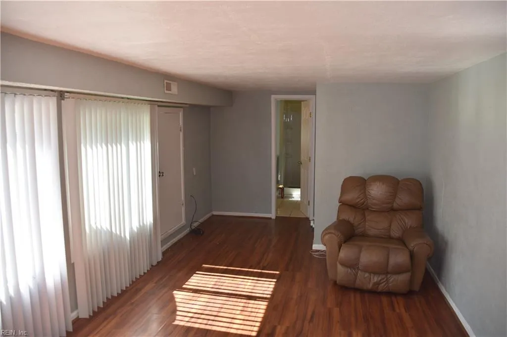 Norfolk, Virginia 23518, United States, 3 Bedrooms Bedrooms, ,2 BathroomsBathrooms,Residential,Pending,44108