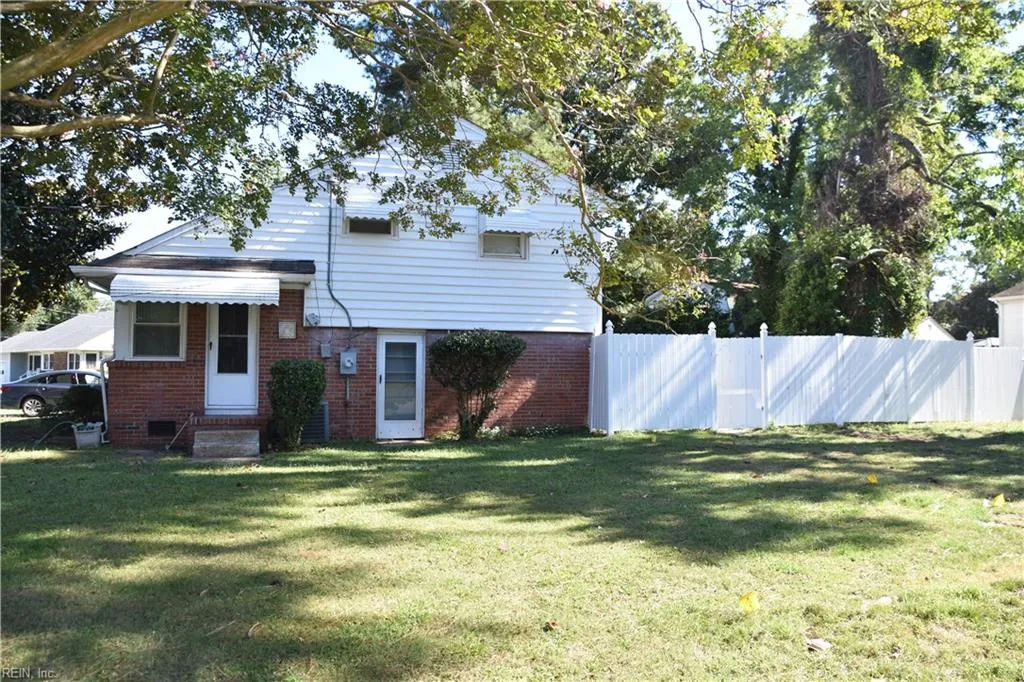 Norfolk, Virginia 23518, United States, 3 Bedrooms Bedrooms, ,2 BathroomsBathrooms,Residential,Pending,44108